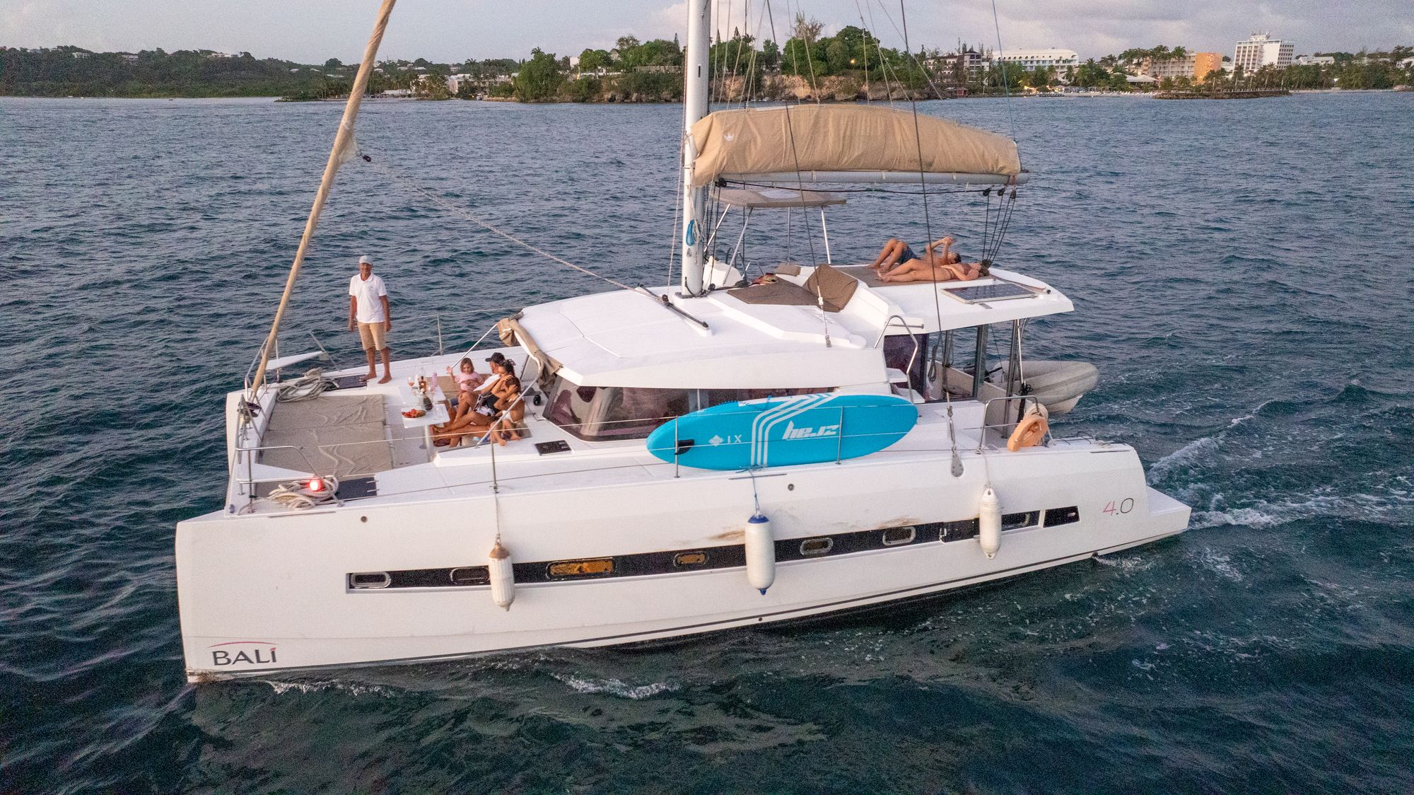 Catamaran BALI 4.0 en location avec skipper